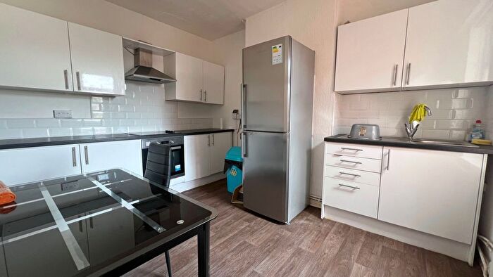 1 Bedroom Flat To Rent In Narborough Road, Leicester, LE3