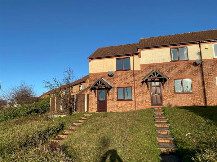 2 Bedroom Town House To Rent In Bishops Drive, Oakwood, Derby DE21