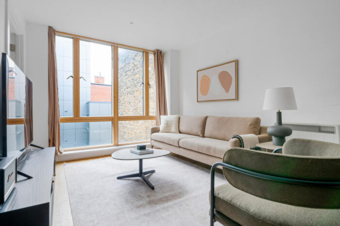 2 Bedroom Apartment To Rent In Drysdale Street, London, , Uk, N1