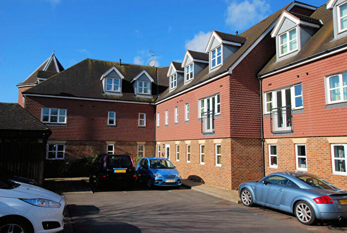 1 Bedroom Flat To Rent In Kitsbridge House, Brookhill Road, Copthorne, West Sussex, RH10