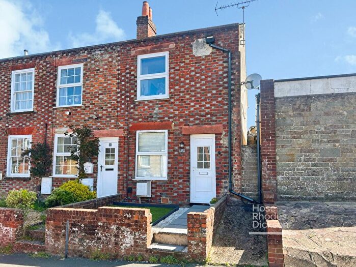 2 Bedroom End Of Terrace House For Sale In Fellows Road, Cowes, Isle Of Wight, PO31