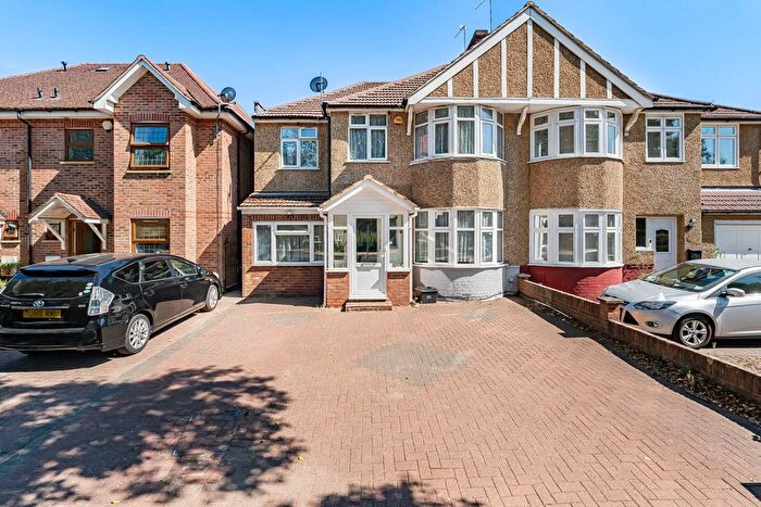 5 Bedroom Semi Detached House For Sale In Hanworth Road, Whitton, Hounslow, TW4