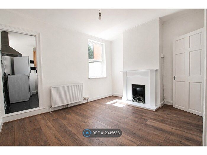 2 Bedroom Terraced House To Rent In Alexandra Road, Chatham, ME4