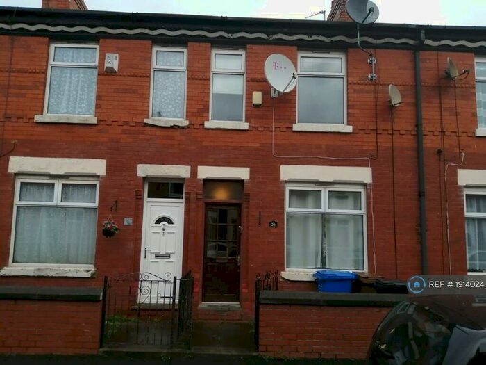3 Bedroom Terraced House To Rent In Luton Road, Stockport, SK5