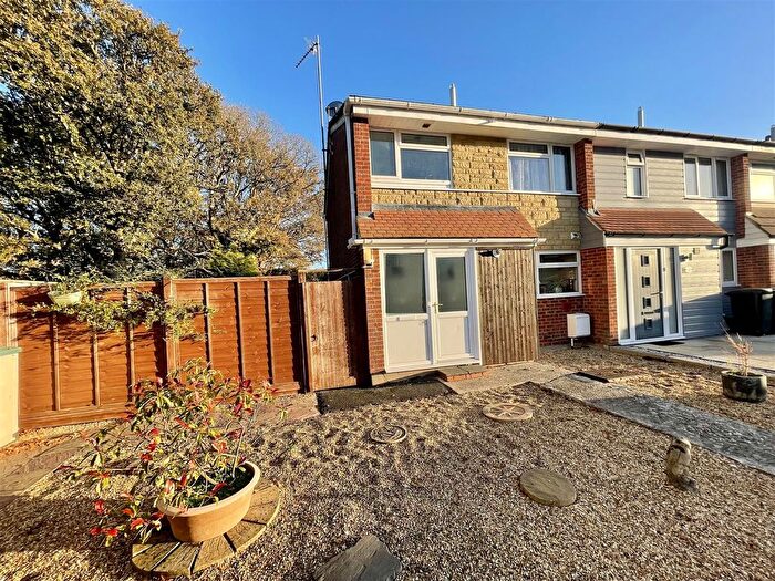 3 Bedroom End Terrace House For Sale In Northport Drive, Wareham, BH20
