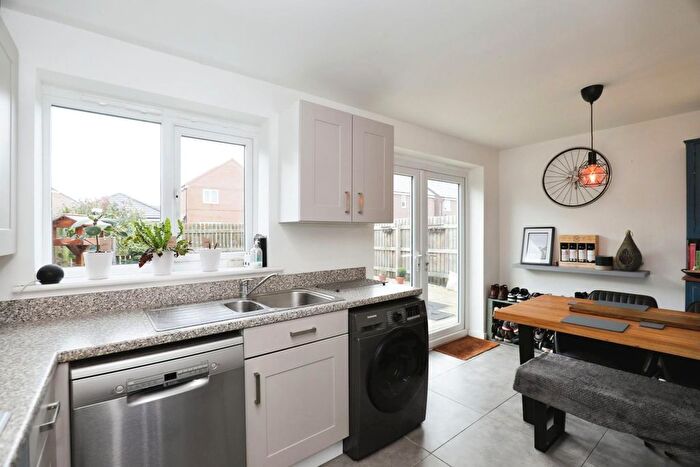 3 Bedroom End Of Terrace House For Sale In Grainger Drive, Pocklington, York, YO42