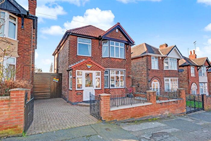 3 Bedroom Detached House For Sale In Kirkdale Road, Nottingham, NG3