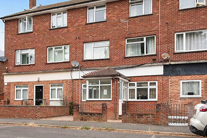 2 Bedroom Flat For Sale In St. Christophers Road, Bedhampton, PO9