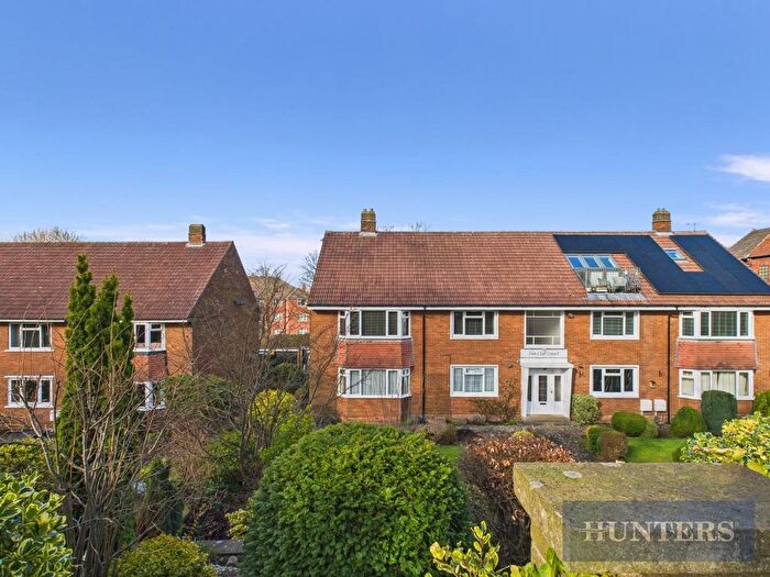 2 Bedroom Flat For Sale In Sea Cliff Road, Scarborough, YO11