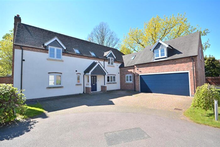 5 Bedroom Detached House To Rent In Trent Lane, Newton Solney, Burton-On-Trent, DE15