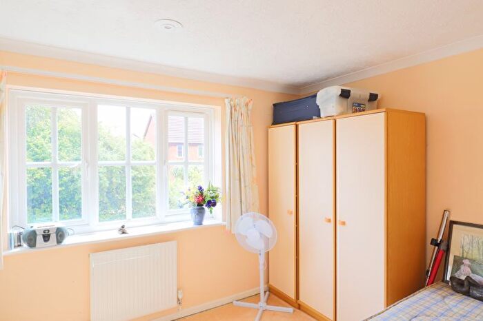 2 Bedroom End Of Terrace House For Sale In Oak Close, Exminster, EX6