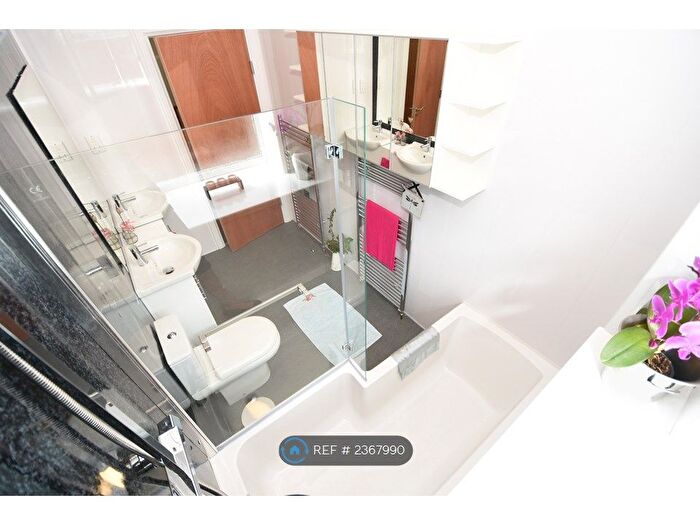 6 Bedroom Flat To Rent In Priory Place, Sheffield, S7