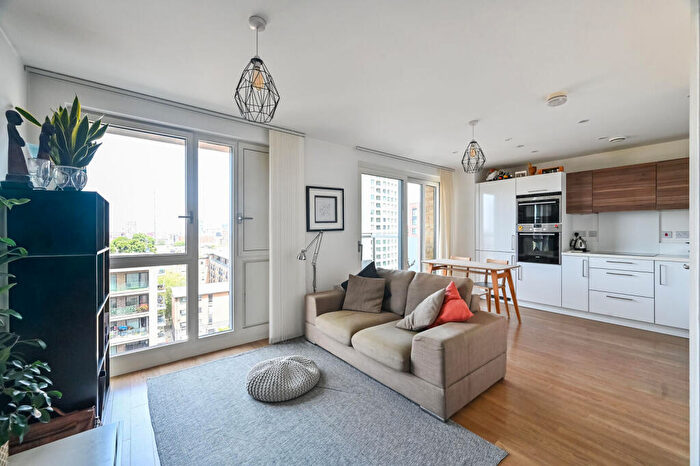 1 Bedroom Flat For Sale In Marner Point, Jefferson Plaza, Bow, London, E3
