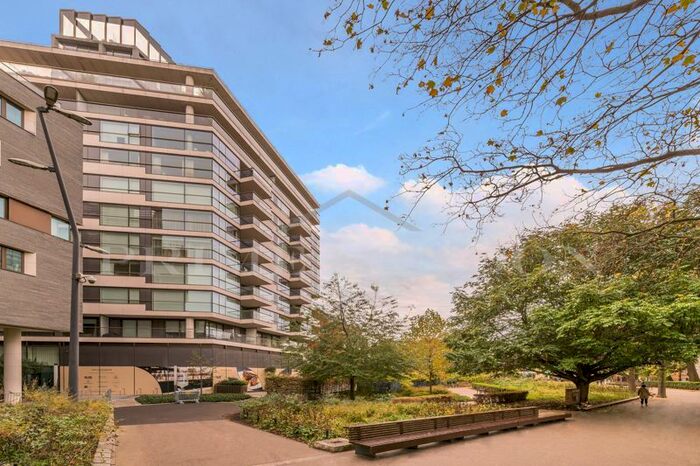 2 Bedroom Flat To Rent In Tudor House, One Tower Bridge, London, SE1