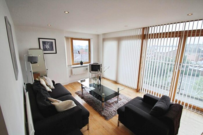 2 Bedroom Flat To Rent In Clarence House, The Boulevard, Leeds, West Yorkshire, LS10