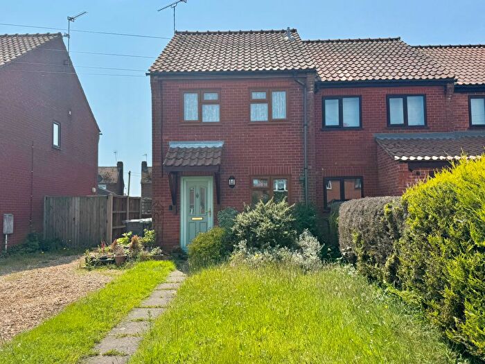 2 Bedroom Semi-Detached House For Sale In Wellington Crescent, Sculthorpe, NR21
