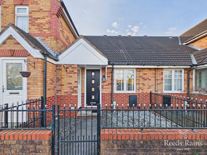 1 Bedroom Terraced House For Sale In Downhill Drive, Castle Grange, Hull, East Yorkshire, HU7
