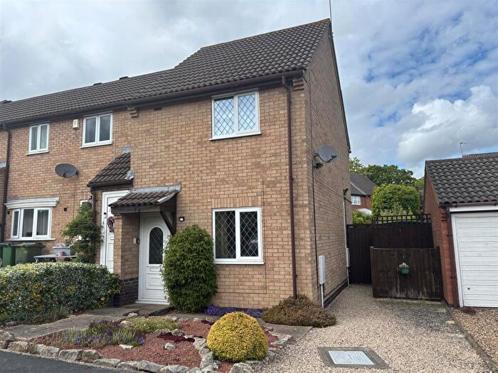 2 Bedroom Town House For Sale In Primrose Way, Kirby Muxloe, Leicester, LE9