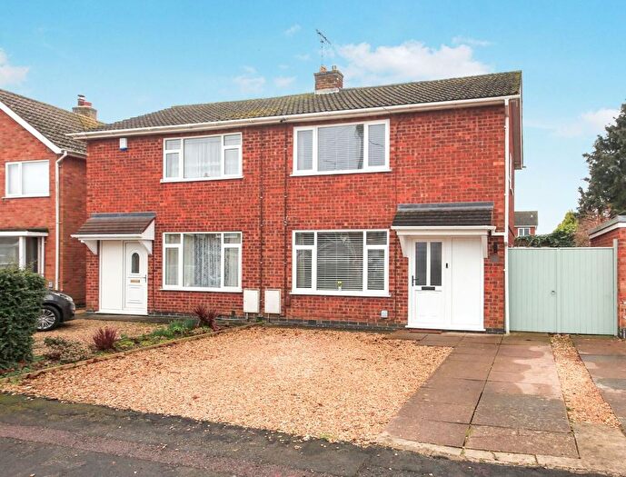 3 Bedroom Semi-Detached House For Sale In Oak Road, Glinton, Peterborough, PE6