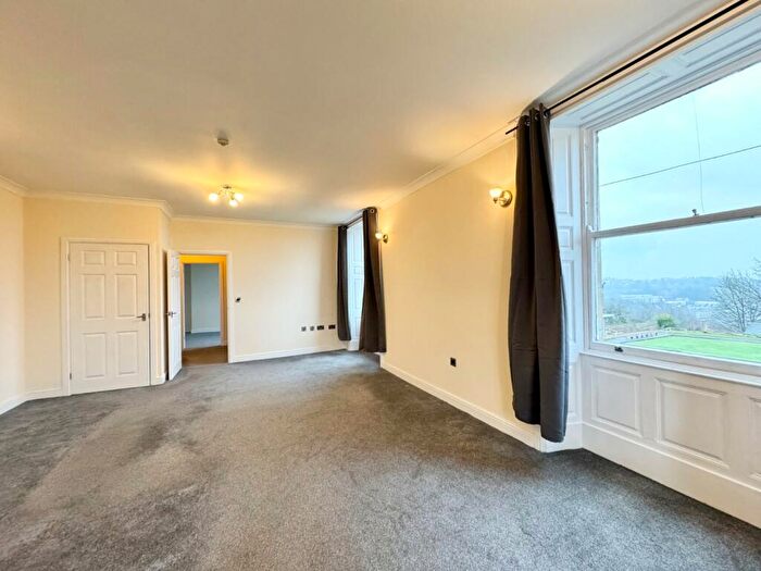 1 Bedroom Flat To Rent In Moorside Avenue, Huddersfield, West Yorkshire, HD4
