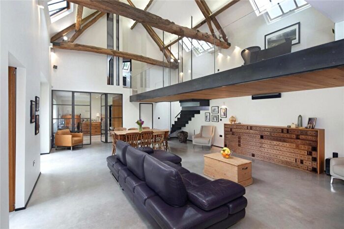 4 Bedroom Detached House To Rent In North Place, Headington, OX3