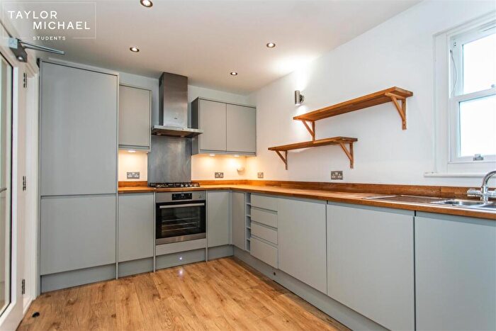 4 Bedroom End Of Terrace House To Rent In Springfield Road, Brighton, BN1