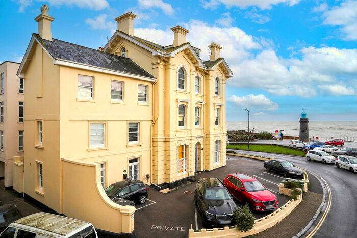 1 Bedroom Flat To Rent In Powderham Terrace, Teignmouth, TQ14