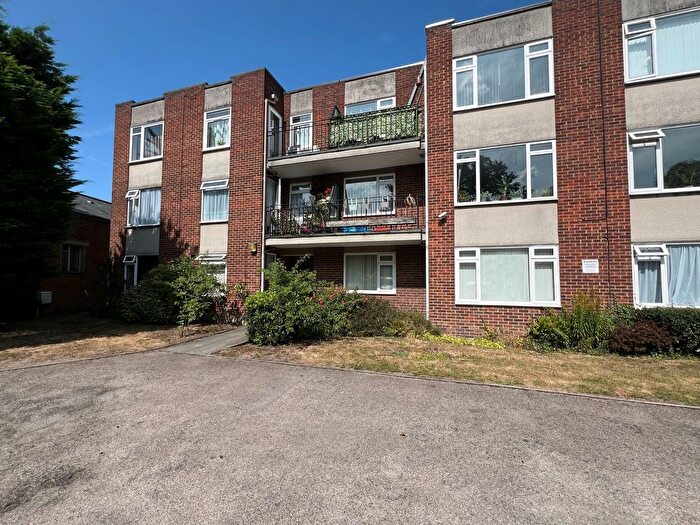 2 Bedroom Flat To Rent In Holmbury Manor, The Green, Sidcup, Kent, DA14