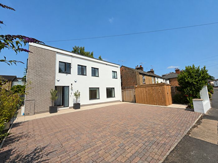 2 Bedroom Apartment To Rent In Camp Road, St Albans, Hertfordshire, AL1