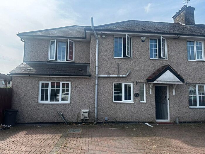 7 Bedroom Semi-Detached House To Rent In Glebe Road, Hayes, Greater London, UB3