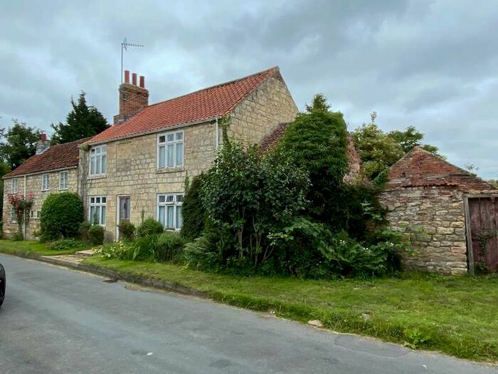 Houses for sale in Tadcaster, LS24, North Yorkshire