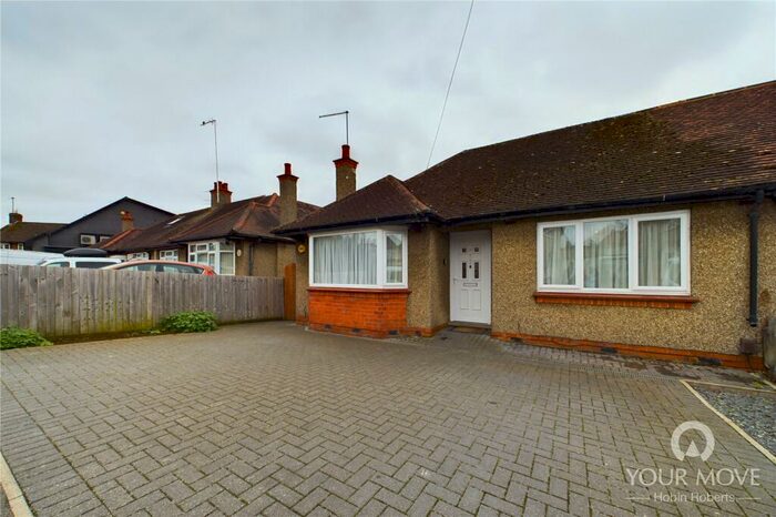 2 Bedroom Bungalow To Rent In Kingsway, Kingsthorpe Village, Northampton, NN2