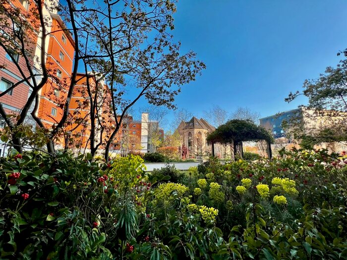 2 Bedroom Flat To Rent In Holland Gardens, Brentford, TW8