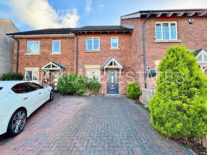 4 Bedroom Terraced House For Sale In Dixons Hill Road, North Mymms, Hatfield, AL9