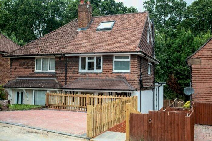 5 Bedroom Semi-Detached House To Rent In Vernon Way, Guildford GU2