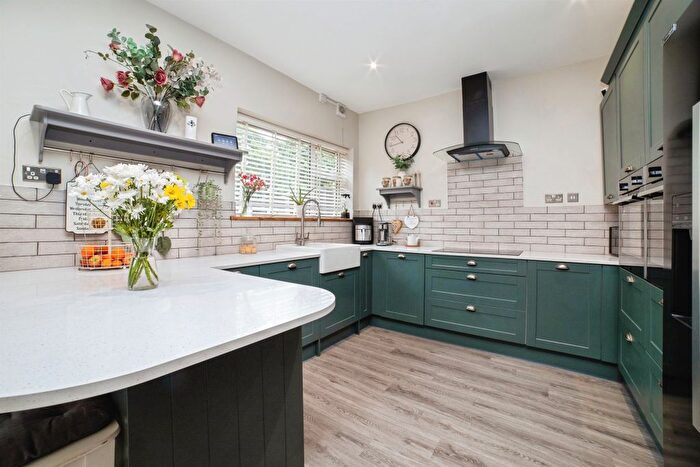 4 Bedroom Semi-detached House For Sale In New Street, Hilcote, Alfreton, DE55