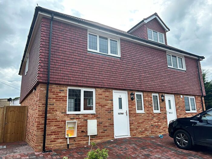 2 Bedroom Semi-Detached House To Rent In Orchard Way, Hastings, TN35