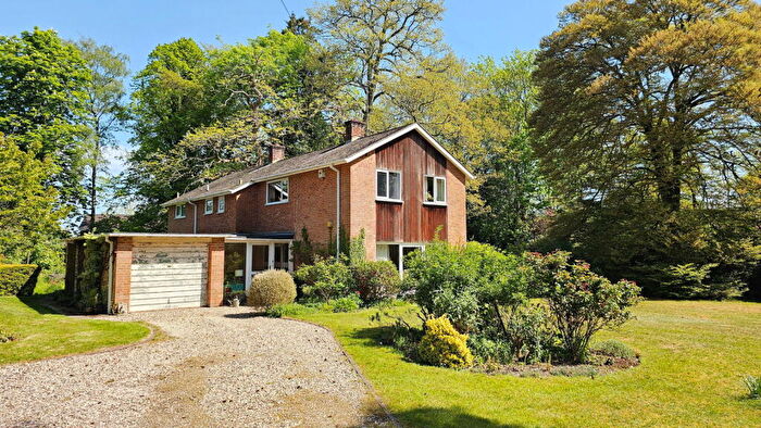 5 Bedroom Detached House For Sale In Tile Barn, Woolton Hill, Newbury, RG20