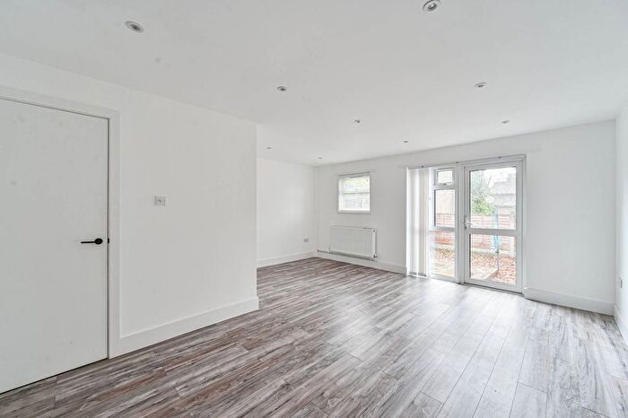 3 Bedroom End Of Terrace House To Rent In Belmont Park Close, Lewisham, London, SE13