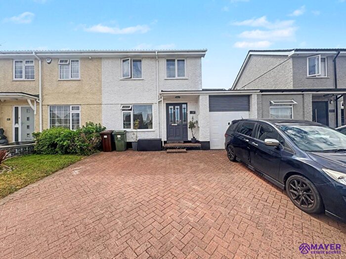 3 Bedroom Semi-Detached House For Sale In Kenmare Drive, Plymouth, PL7