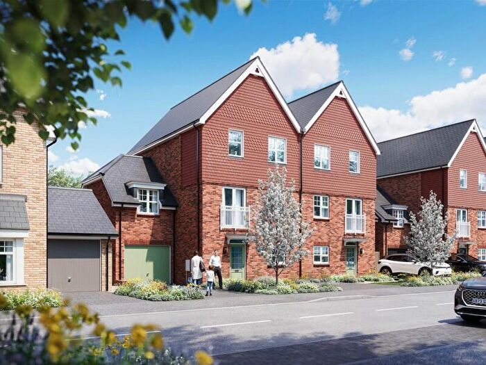 4 Bedroom Semi Detached House For Sale In Ively Road, Fleet, GU51