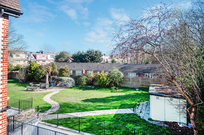 2 Bedroom Flat For Sale In Hervey Road, London, SE3