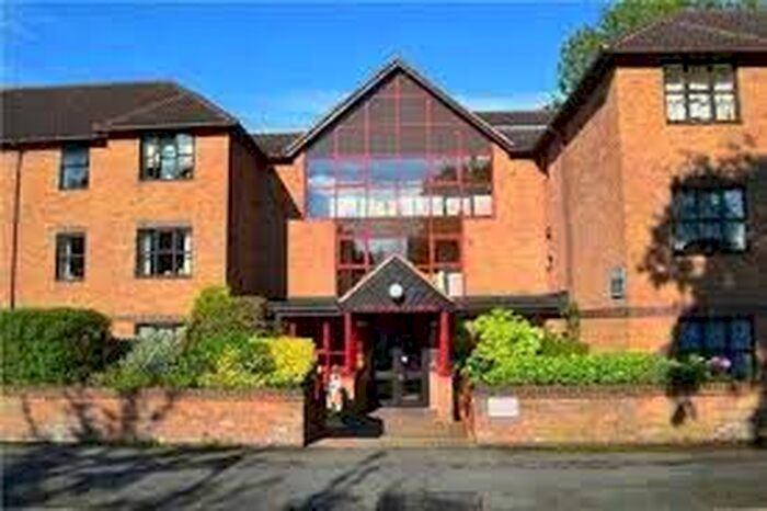 1 Bedroom Flat To Rent In Holmwood Gardens, Wallington SM6