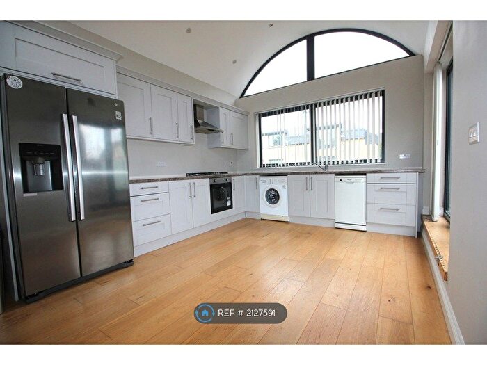 2 Bedroom Terraced House To Rent In Laitwood Road, London, SW12