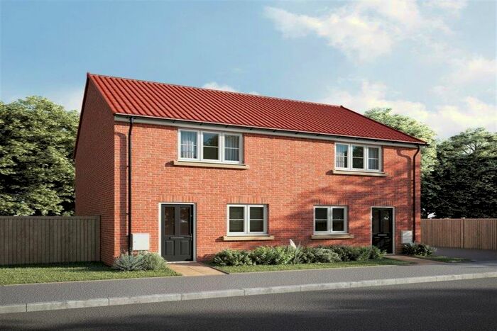 2 Bedroom End Of Terrace House To Rent In Redshank Drive, Scunthorpe, DN16