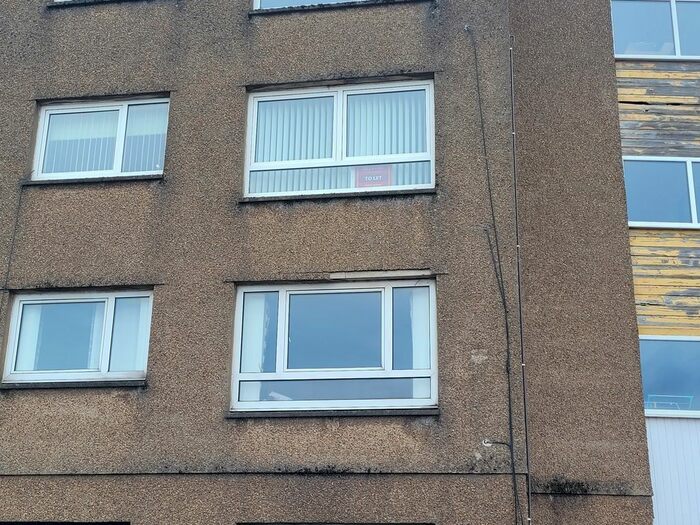 2 Bedroom Flat To Rent In Ashiestiel Place, Cumbernauld, G67