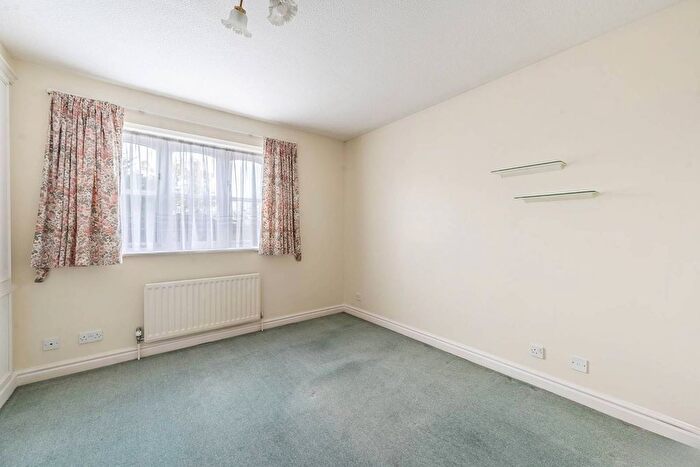 3 Bedroom End Terrace House To Rent In Kingfisher Close, Harrow Weald, Harrow, HA3