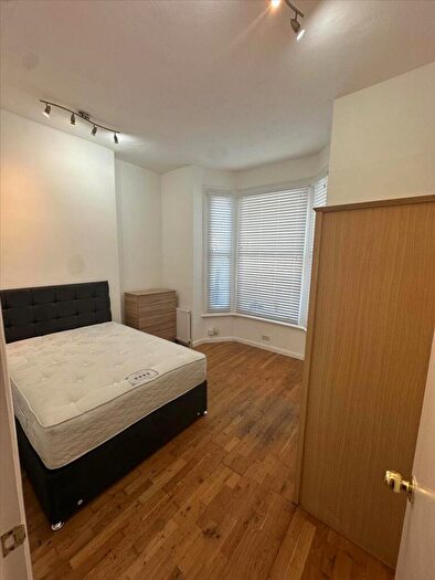 2 Bedroom Flat To Rent In Cotleigh Road, London, NW6