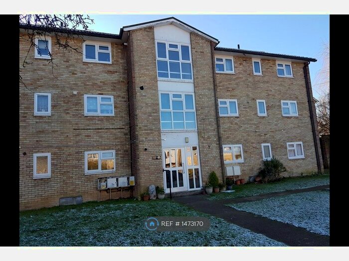 2 Bedroom Flat To Rent In Harwood Hill, Welwyn Garden City, AL8