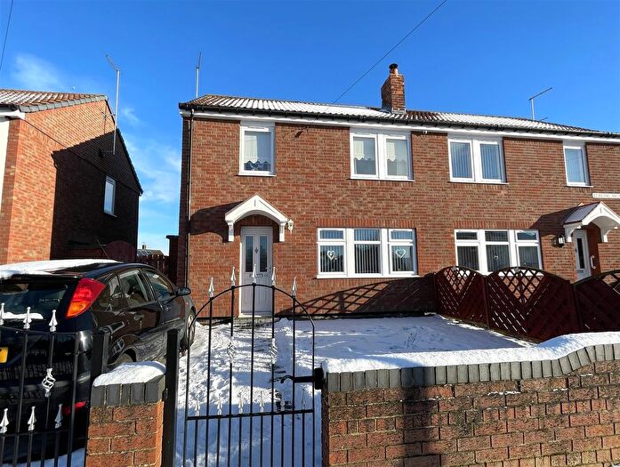 3 Bedroom Semi Detached House For Sale In Stirling Avenue, Jarrow, NE32